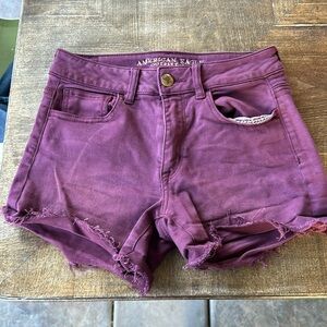 Super stretch size 4 American Eagle, Burgundy color